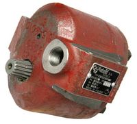 ČRPALKA HIDRAVLIKE (manjša sesalna cev fi=20mm) original URSUS 360 ZETOR 4712-4718-5011-6011-6045-7011-7045