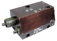 REGULATOR RAZVODNIK KOCKA HIDRAVLIKE URSUS 360 REGULATOR RAZVODNIK KOCKA HIDRAVLIKE URSUS 360
