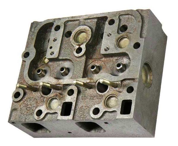 GLAVA MOTORJA ZADNJA prazna (4cil) UTB 550-640-640-703-833 GLAVA MOTORJA ZADNJA prazna (4cil) UTB 550-640-640-703-833