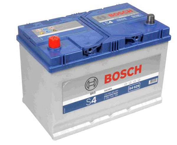 AKUMULATOR BOSCH 95Ah 830A +Levo SILVER S4 AKUMULATOR BOSCH 95Ah 830A +Levo SILVER S4